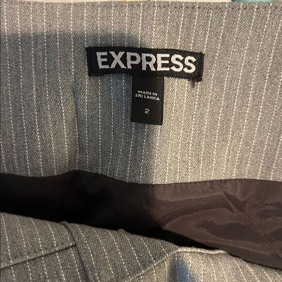 Express striped pencil skirt size 2 - Picture 6 of 11
